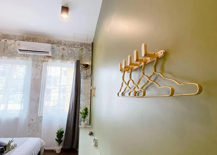 Nawa House,entire House, Near Grand Palace *
