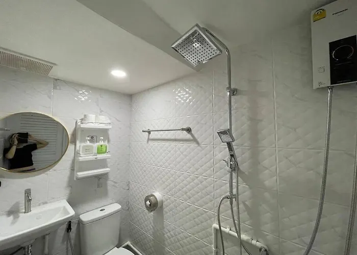 Apartment Nawa House,entire House, Near Grand Palace *