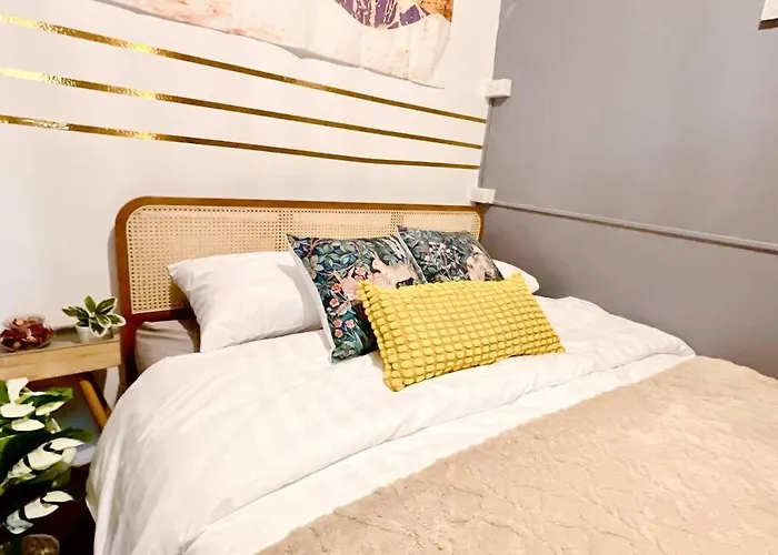 Nawa House,entire House, Near Grand Palace Apartment *